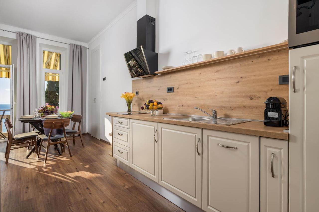 Altamar Seaview Opatija Apartman Kültér fotó