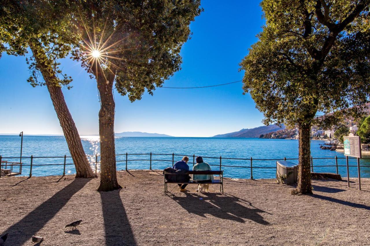 Altamar Seaview Opatija Apartman Kültér fotó